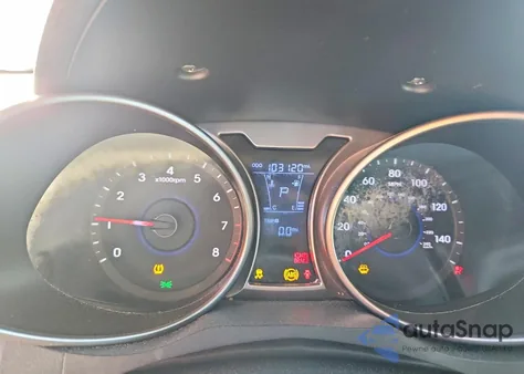 2015 Hyundai Veloster z USA, uszkodzony, nr VIN KMHTC6AD2FU233254